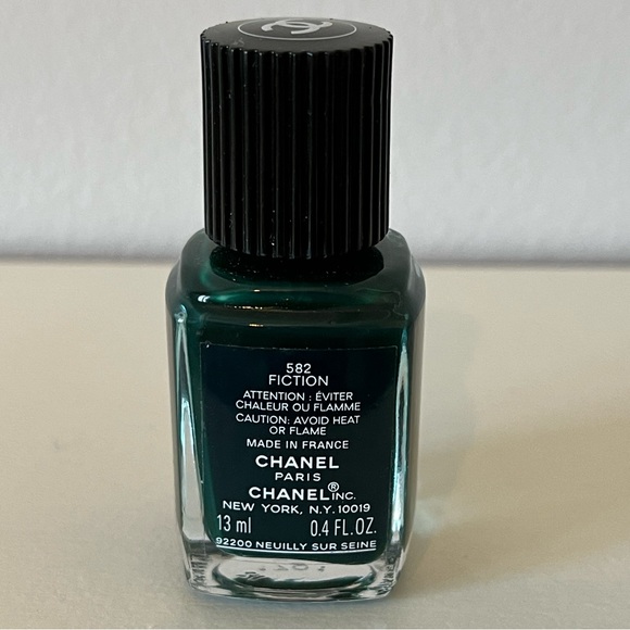 CHANEL LE VERNIS NAIL COLOUR - 582 Fiction, NO OUTER LID 13ml - Picture 3 of 3